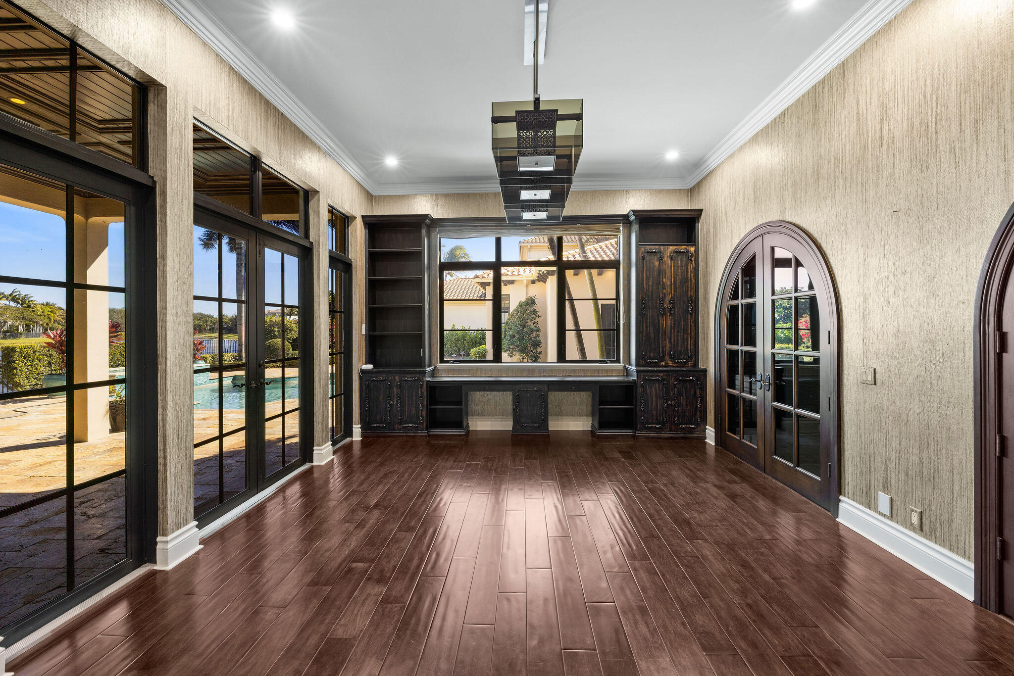 THE OAKS - Residential