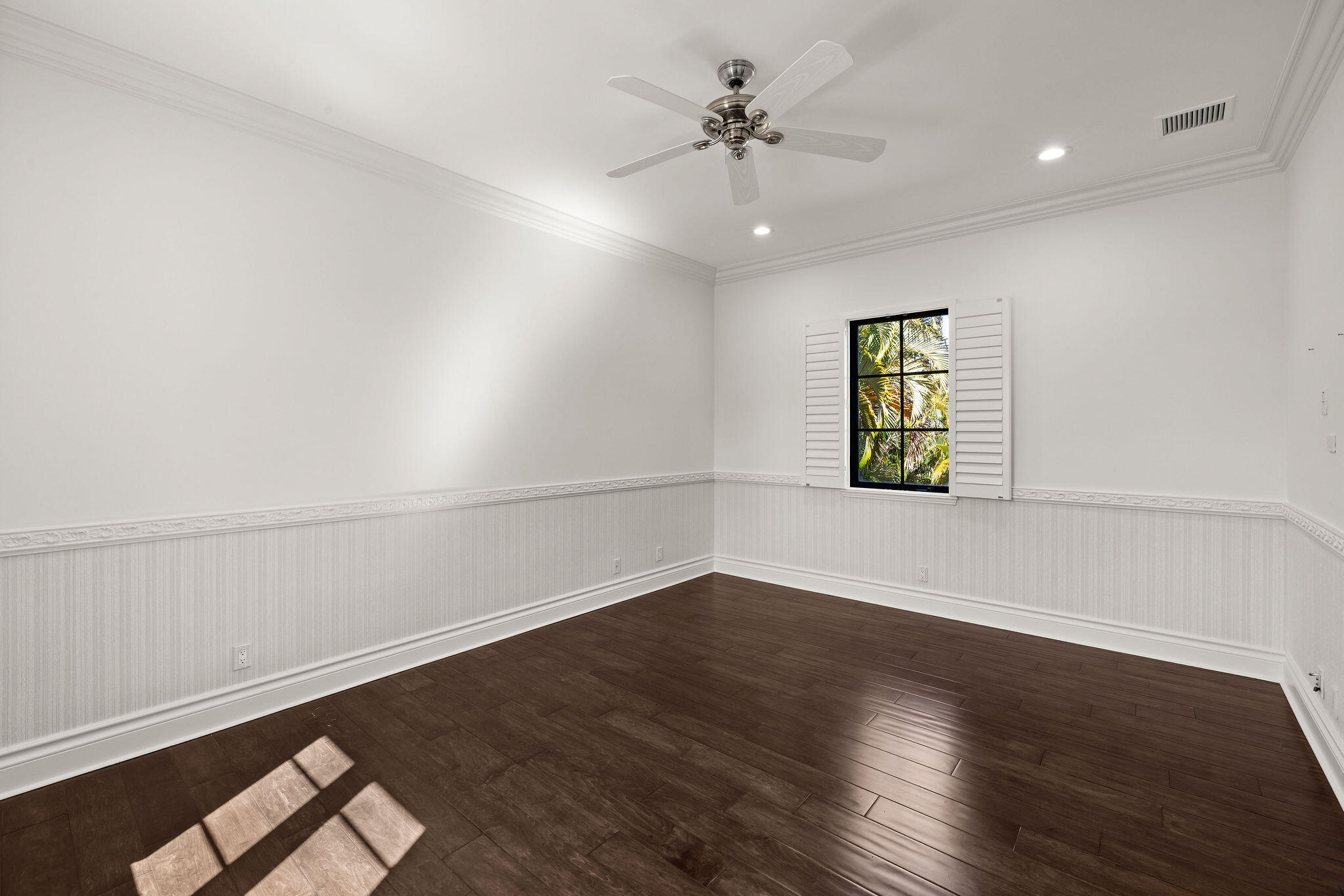 THE OAKS - Residential