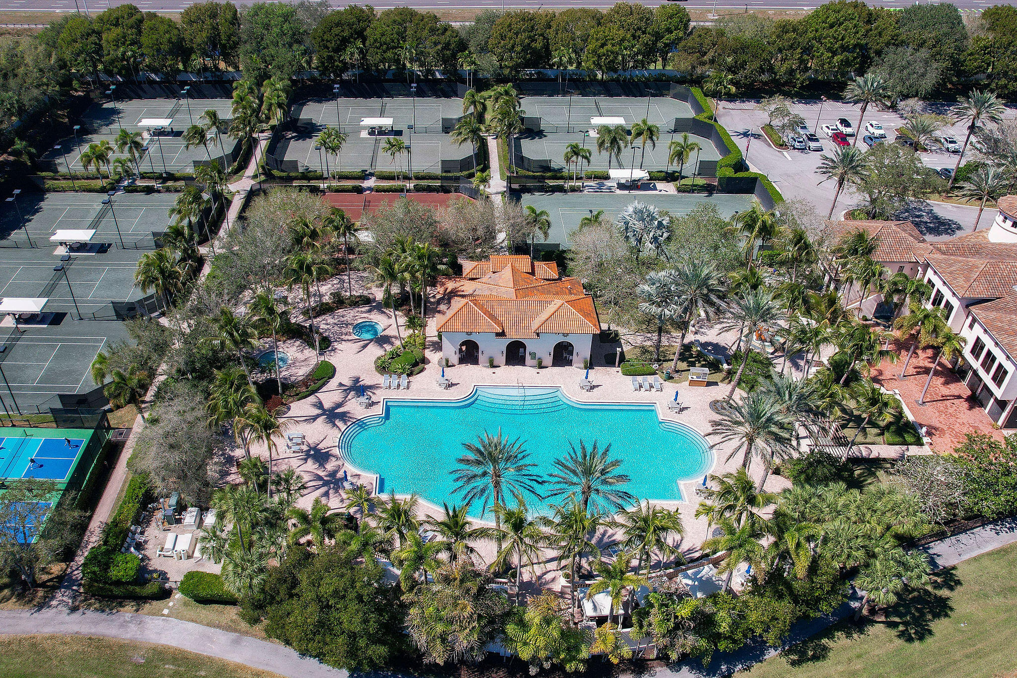 THE OAKS - Residential