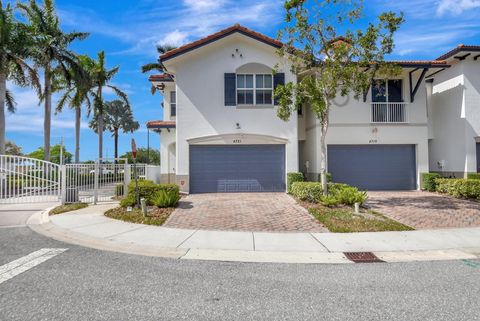 4721 N Prive Circle Delray Beach FL 33445