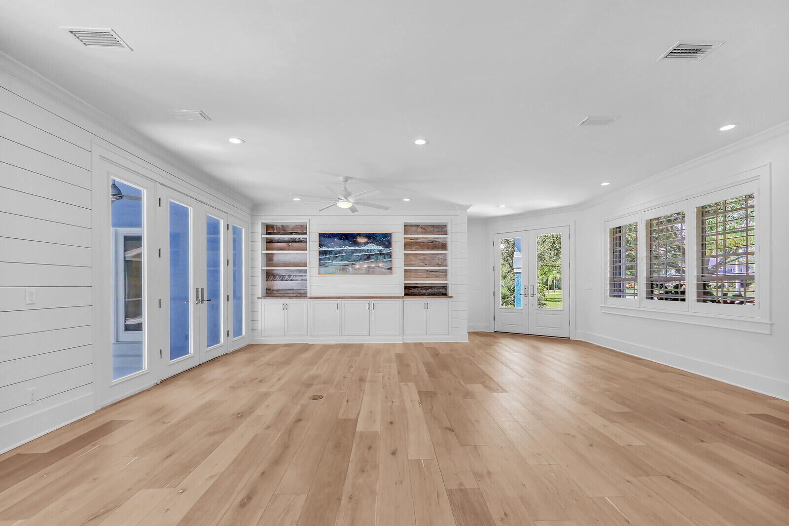 MID-RIVERS YACHT AND COUN - Residential
