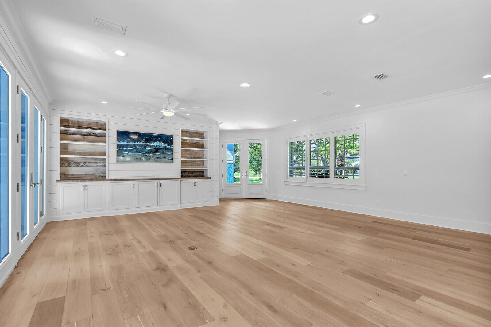MID-RIVERS YACHT AND COUN - Residential