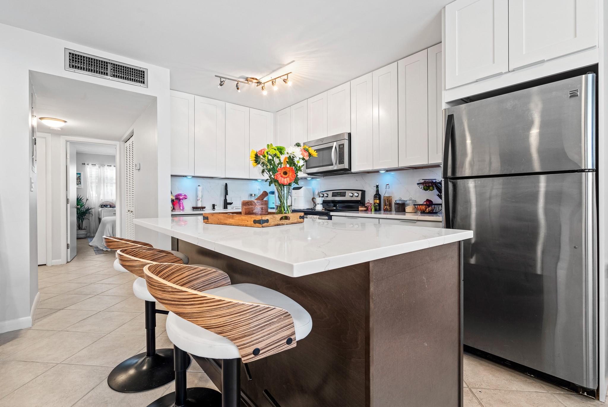 4051 NE 13th Ave 72-3