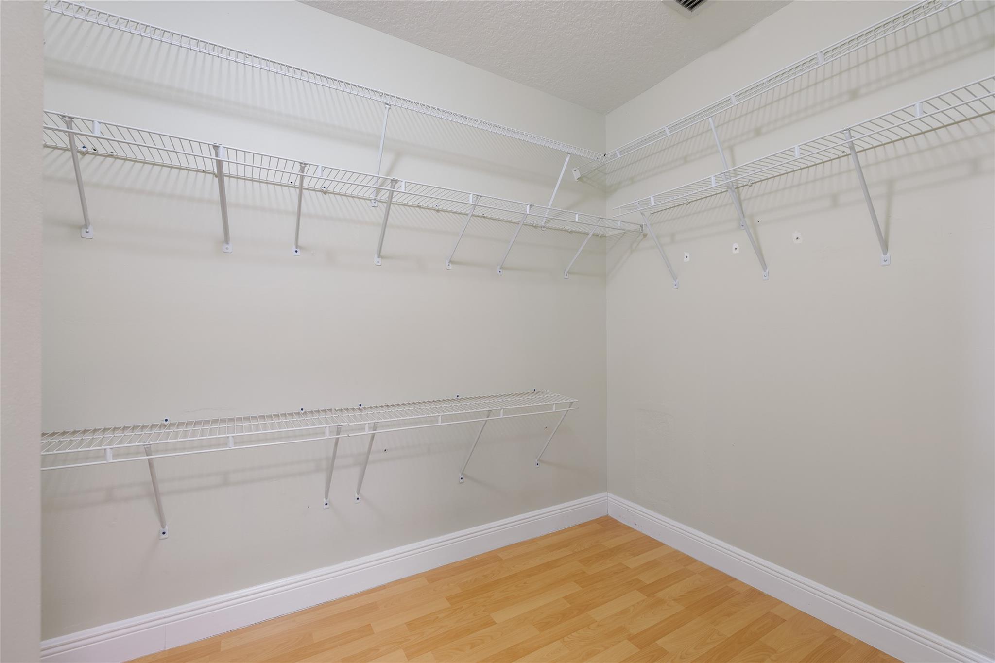 The Landings 140-22 B - Residential