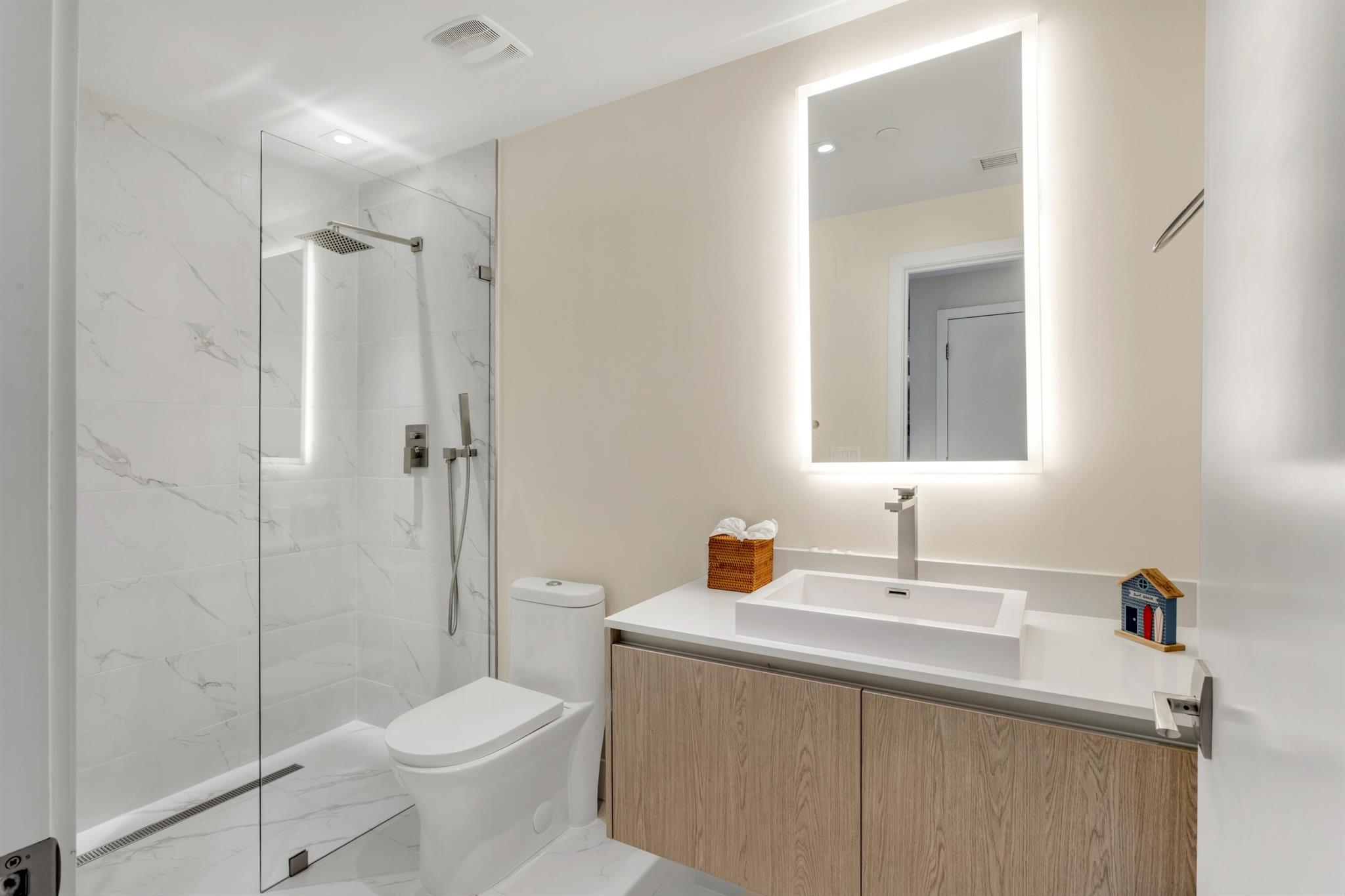 AMRIT OCEAN RESORT 2 COND - Residential
