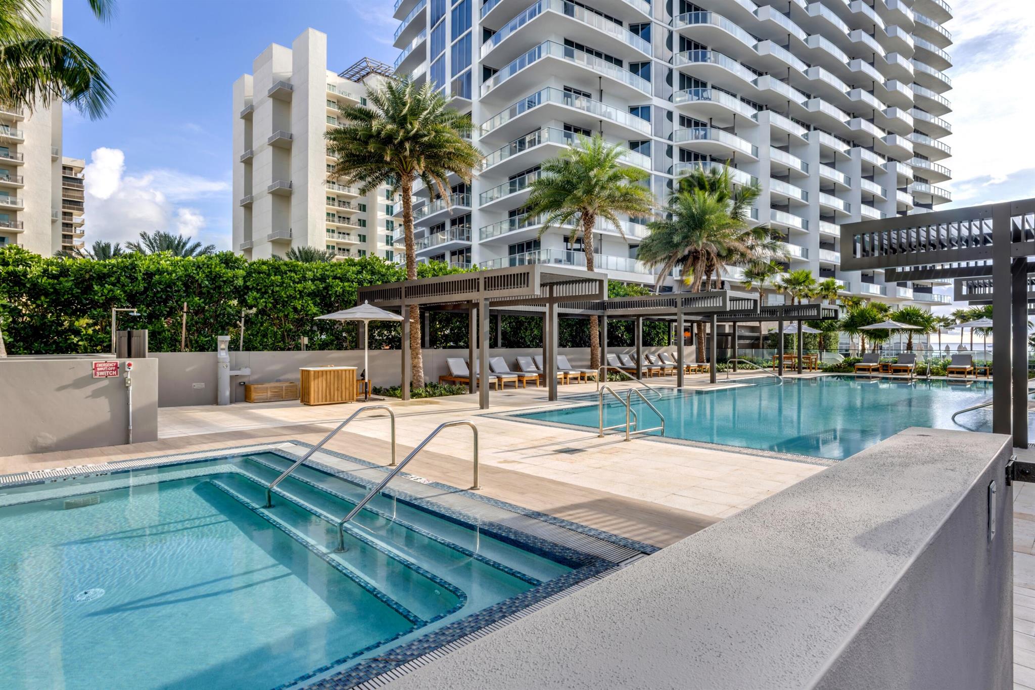 AMRIT OCEAN RESORT 2 COND - Residential