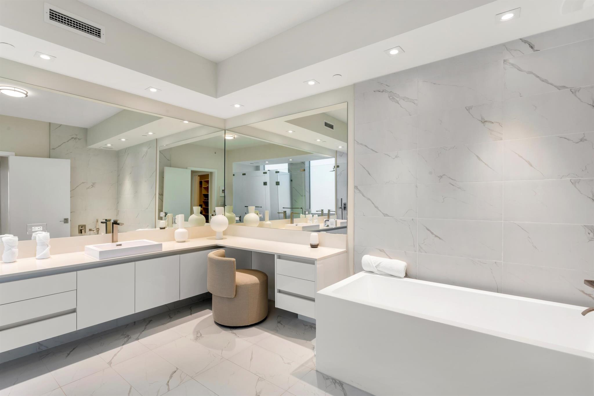 AMRIT OCEAN RESORT 2 COND - Residential