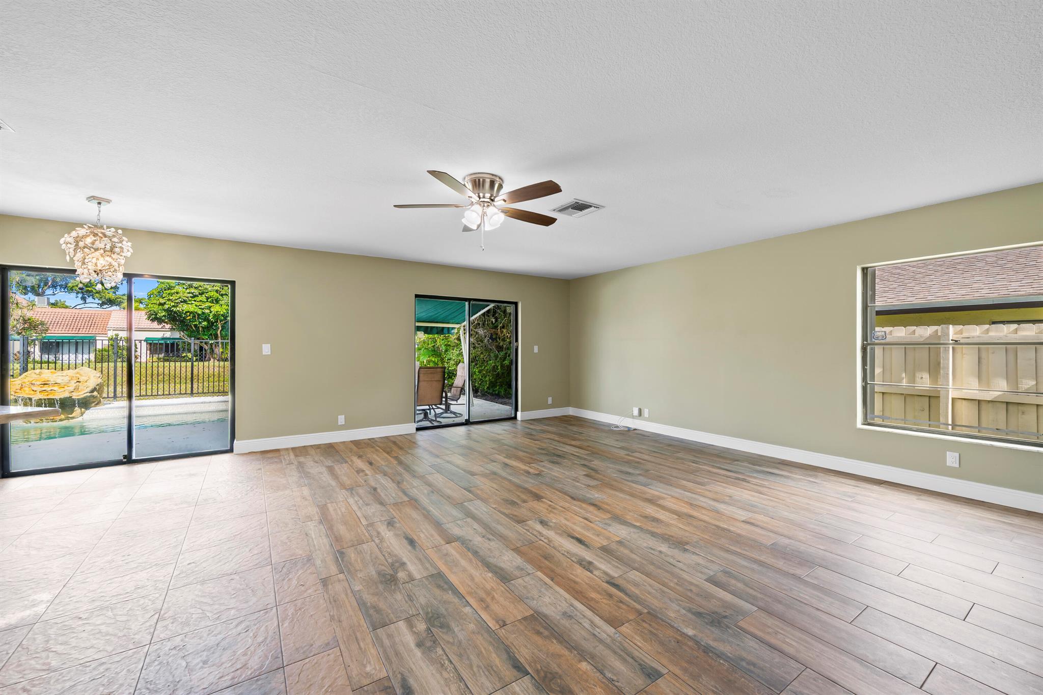 6361 Hollandaire Drive E