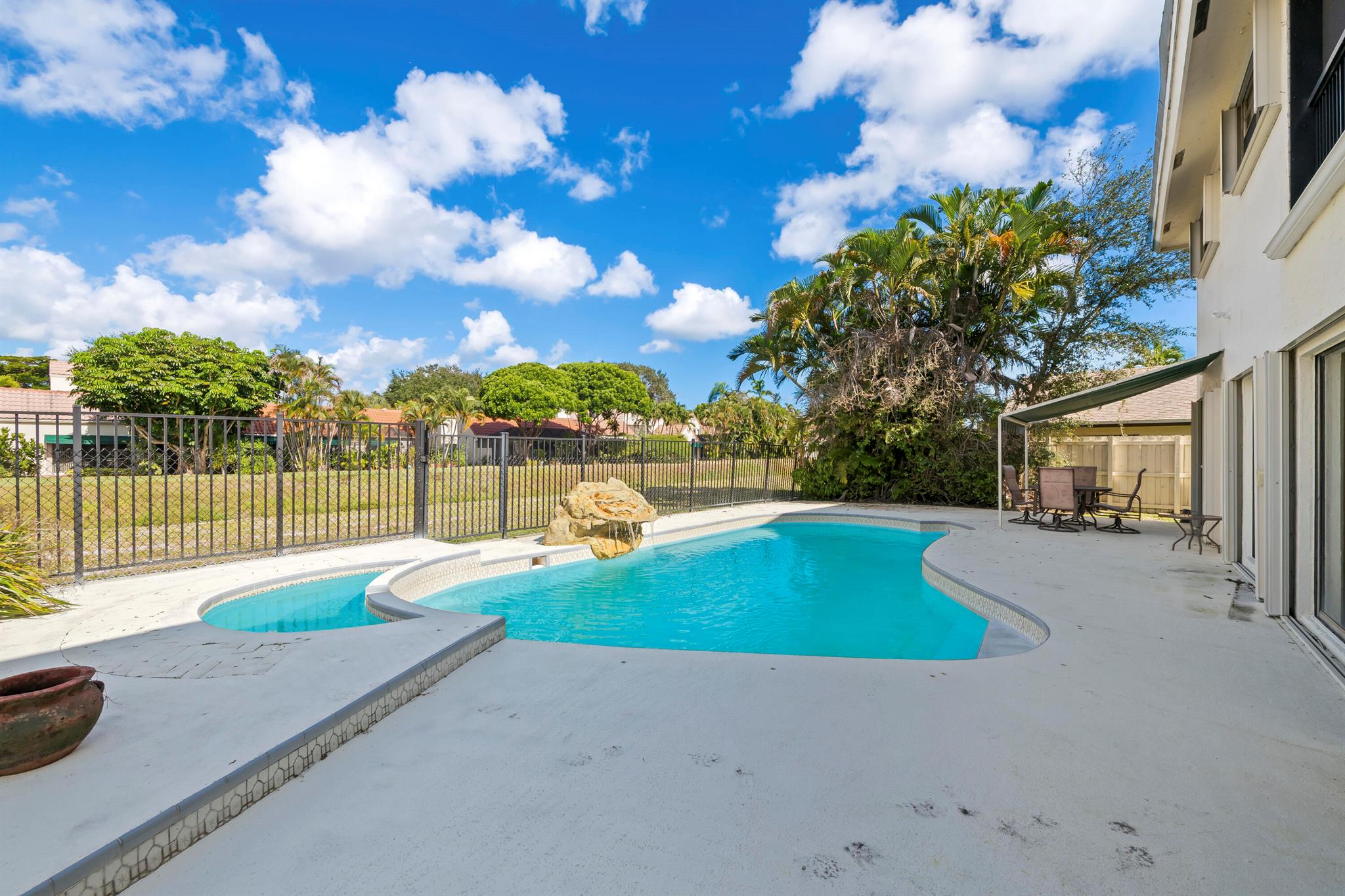 AMBERWOODS - Residential