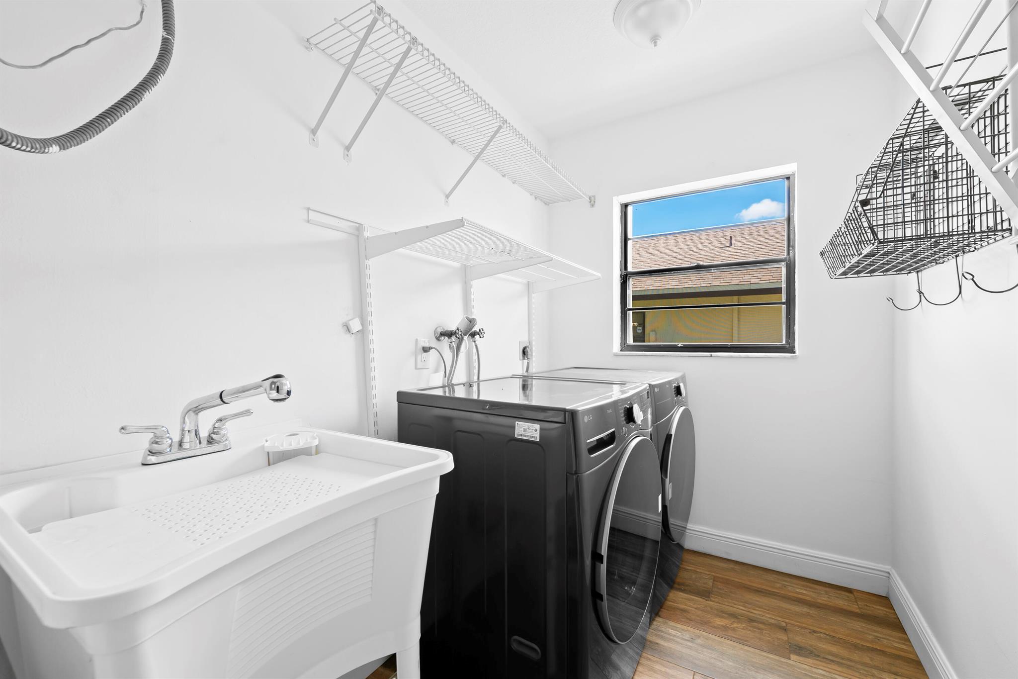 AMBERWOODS - Residential