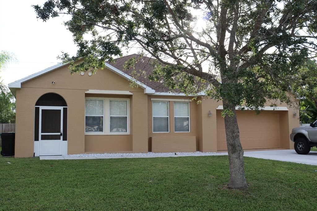 Photo of 6905 NW Kowal Court, Port Saint Lucie, FL 34986 (MLS # R10756145)