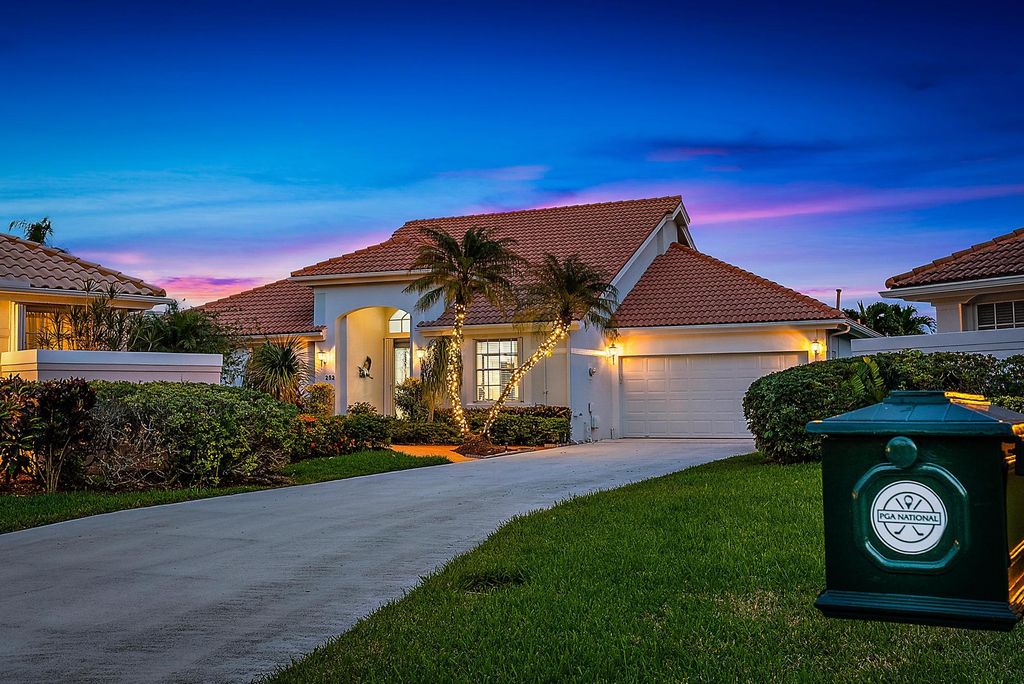 Photo of 252 Eagleton Estate Boulevard, Palm Beach Gardens, FL 33418 (MLS # R10940719)