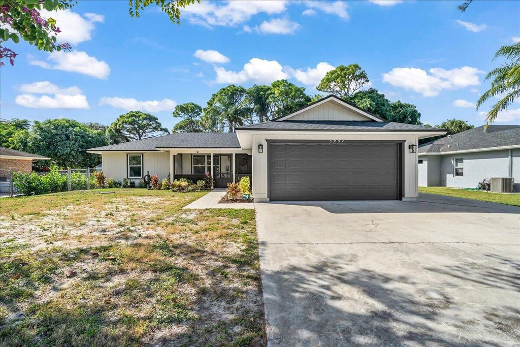 Photo of 5907 Raintree Trail, Fort Pierce, FL 34982 (MLS # R11143718)