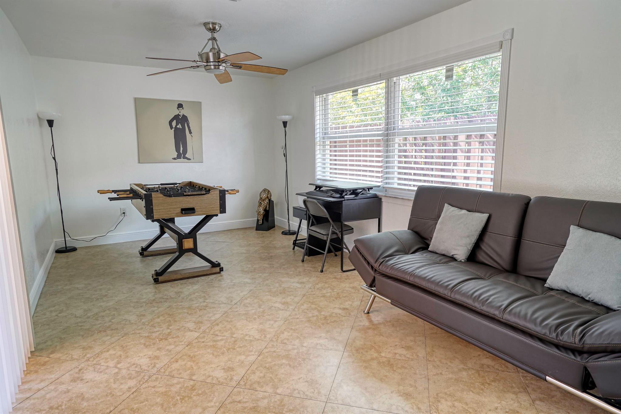SUNRISE GOLF VILLAGE SEC - Residential Lease