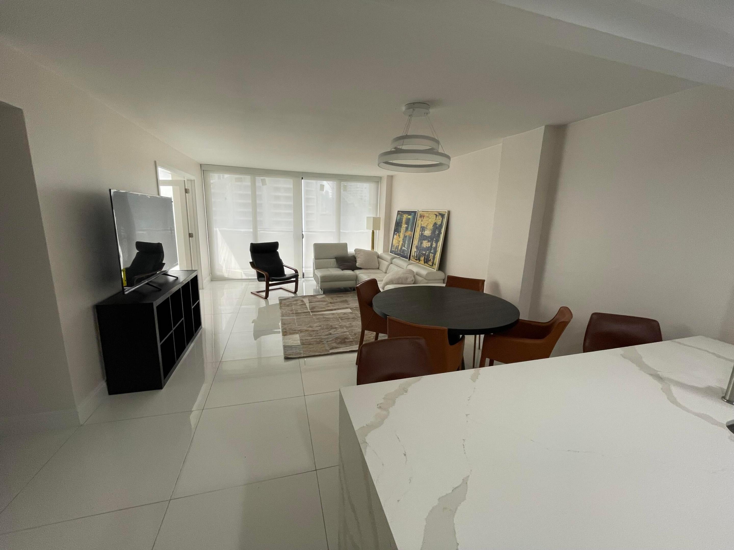 600 NE 36TH Street 1111