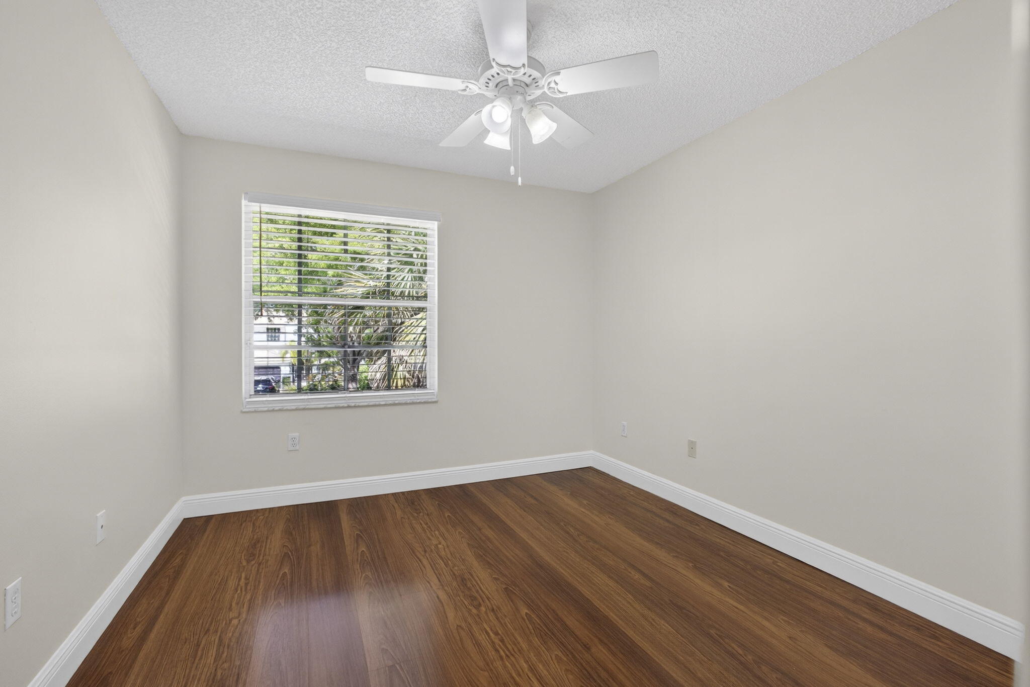 MADISON GREEN 1 PARS A, H AND K - Residential Lease