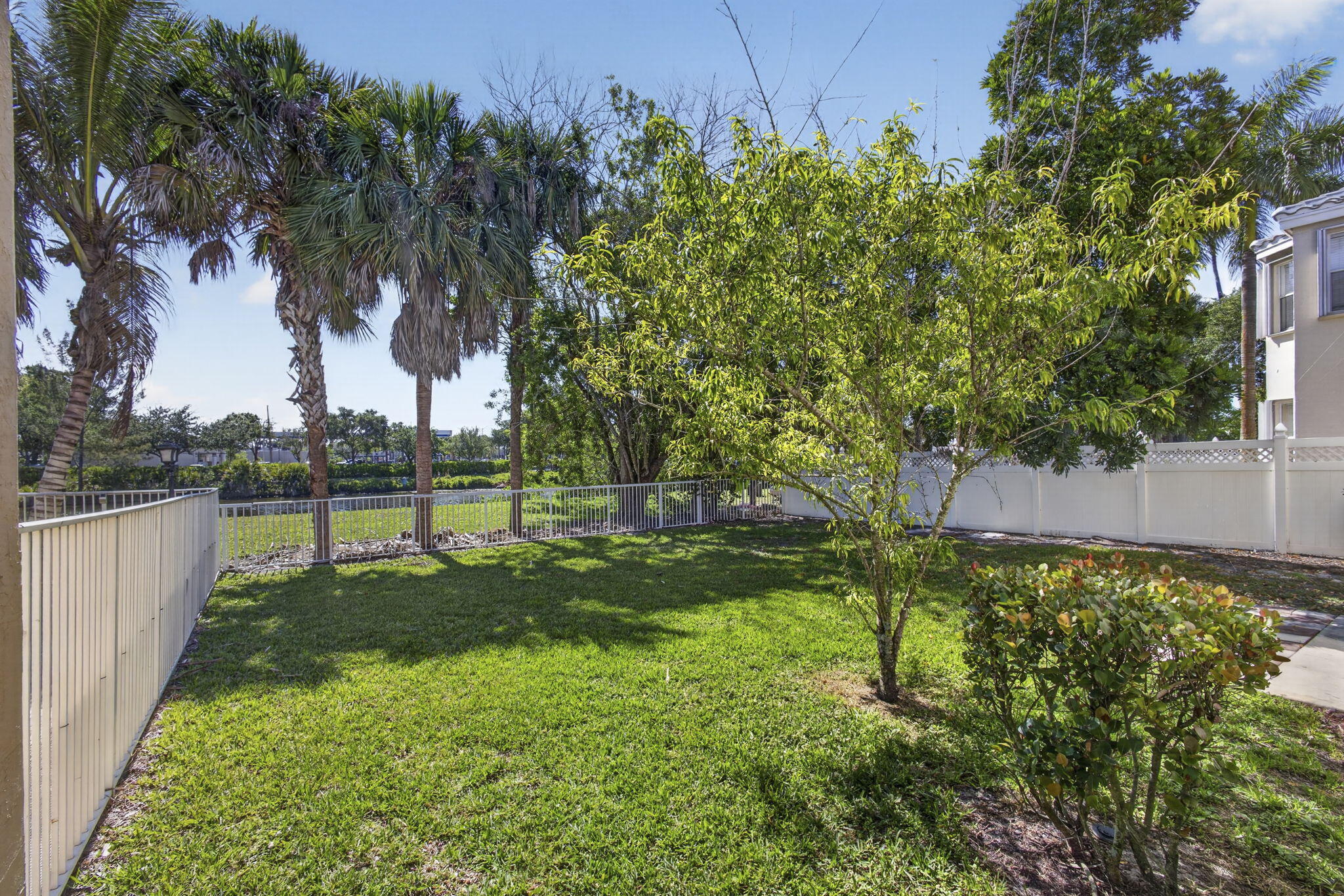 MADISON GREEN 1 PARS A, H AND K - Residential Lease