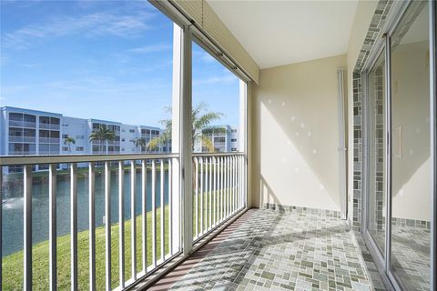Condominium in Dania Beach FL 604 2ND ST St.jpg