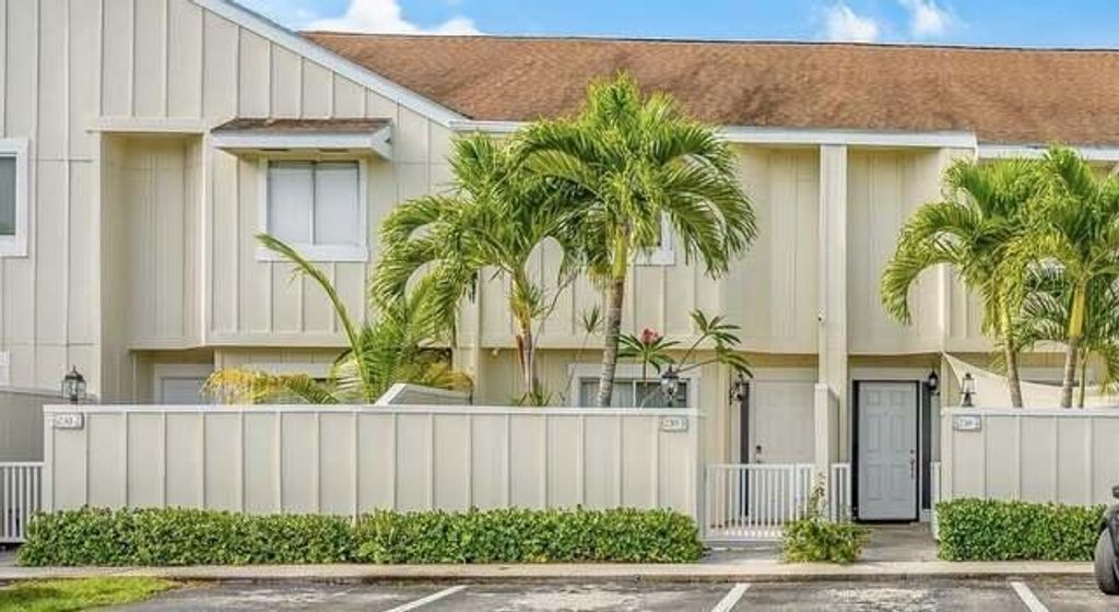 Photo of 6262 Riverwalk Lane #3, Jupiter, FL 33458 (MLS # R10751944)