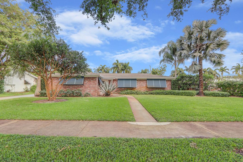 Photo of 705 Osprey Way, North Palm Beach, FL 33408 (MLS # R10971335)