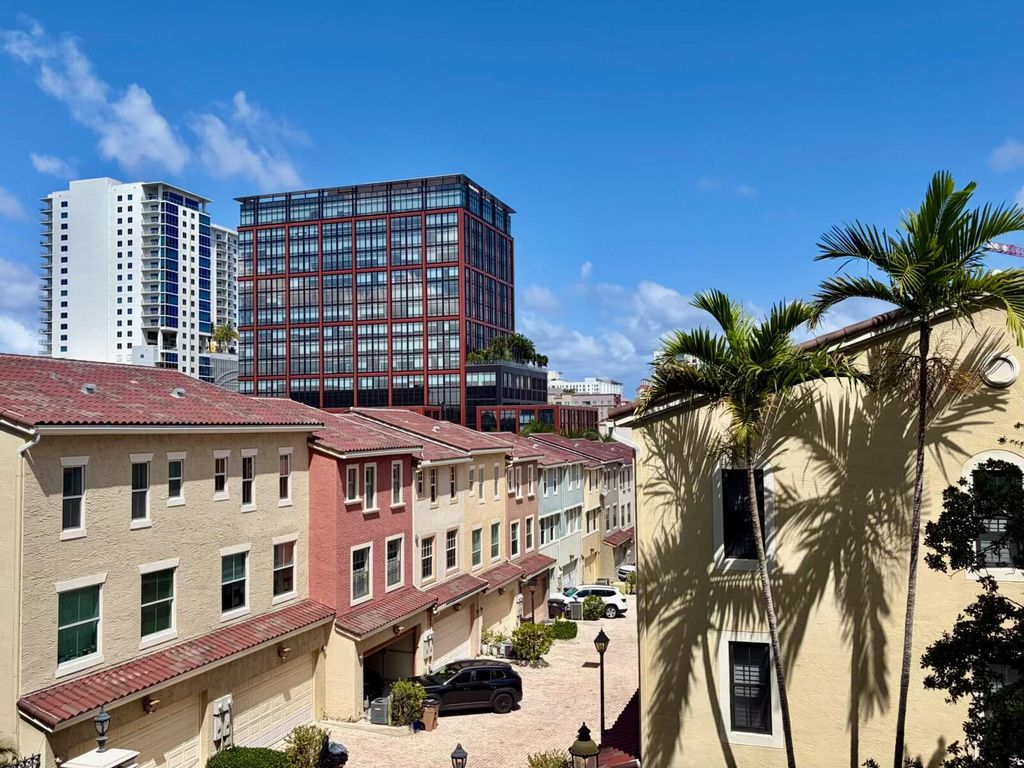 Photo of 403 N Sapodilla Avenue, West Palm Beach, FL 33401 (MLS # B26016612)