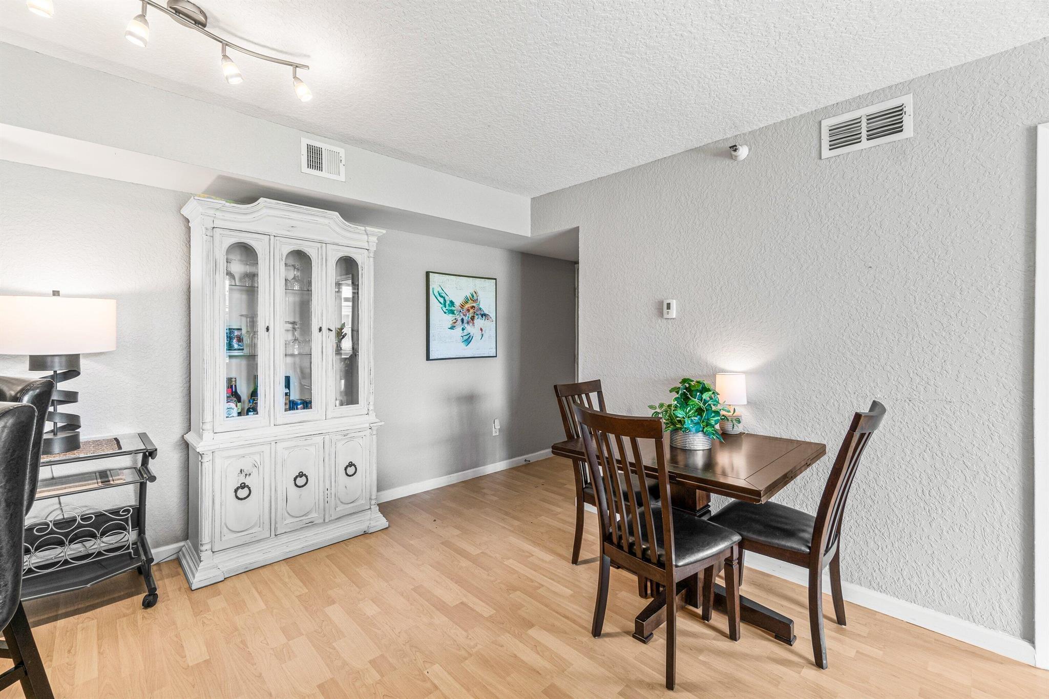 YACHT CLUB ON THE INTRACO - Residential Lease