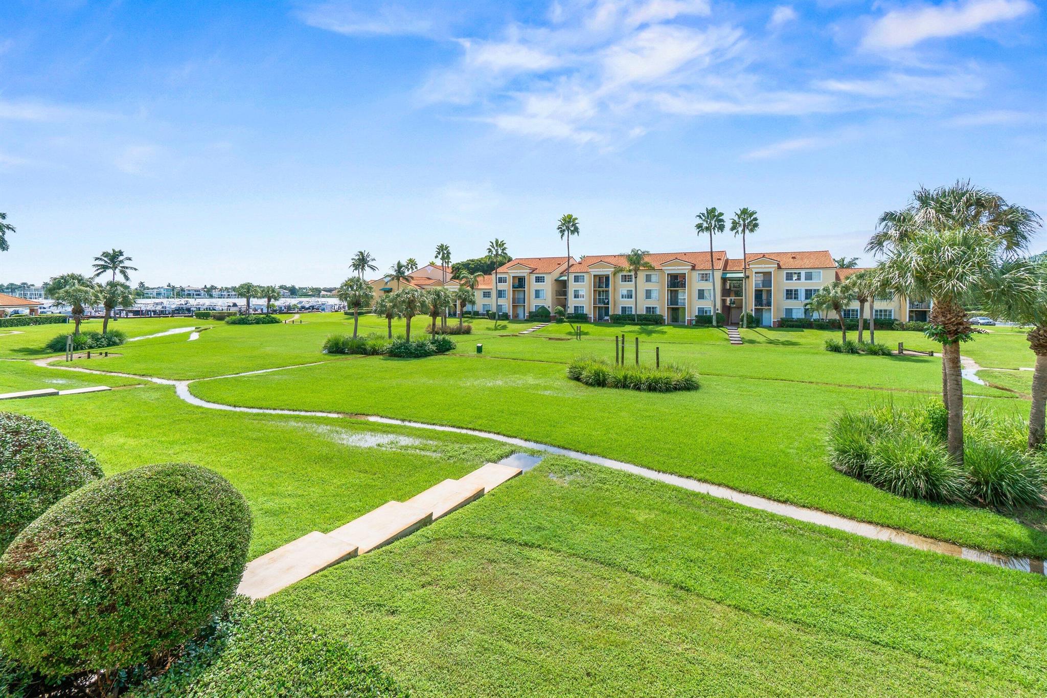 YACHT CLUB ON THE INTRACO - Residential Lease