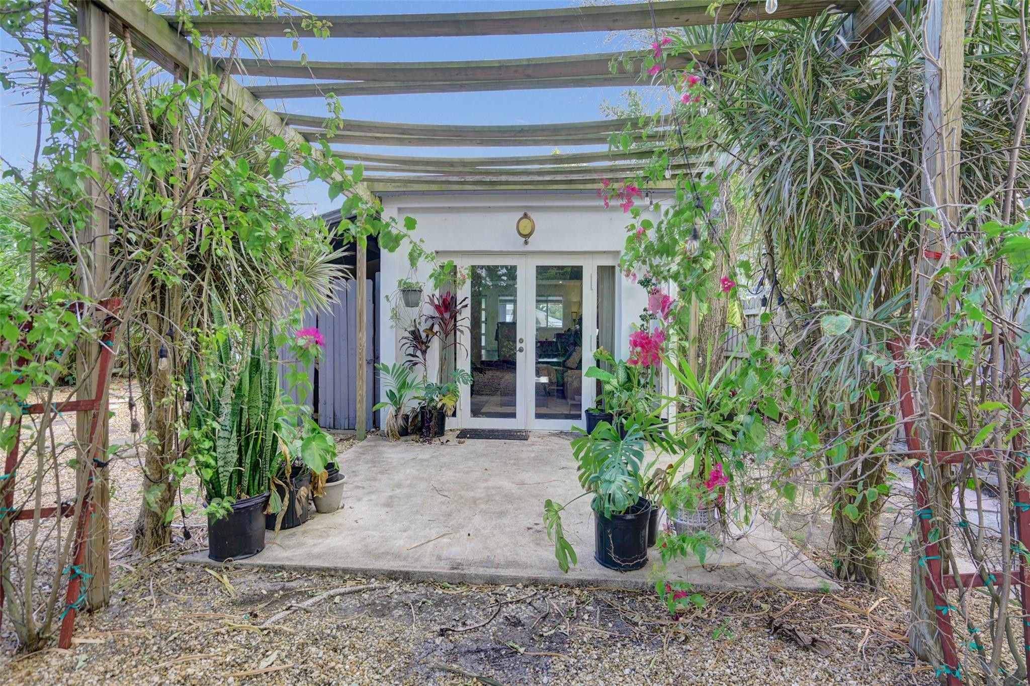 Hollywood Park 4-19 B - Residential Lease