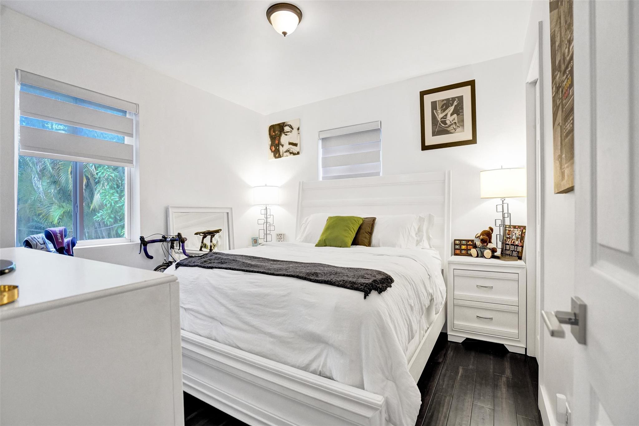 Hollywood Park 4-19 B - Residential Lease