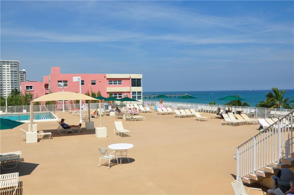 POMPANO BEACH CLUB - Residential
