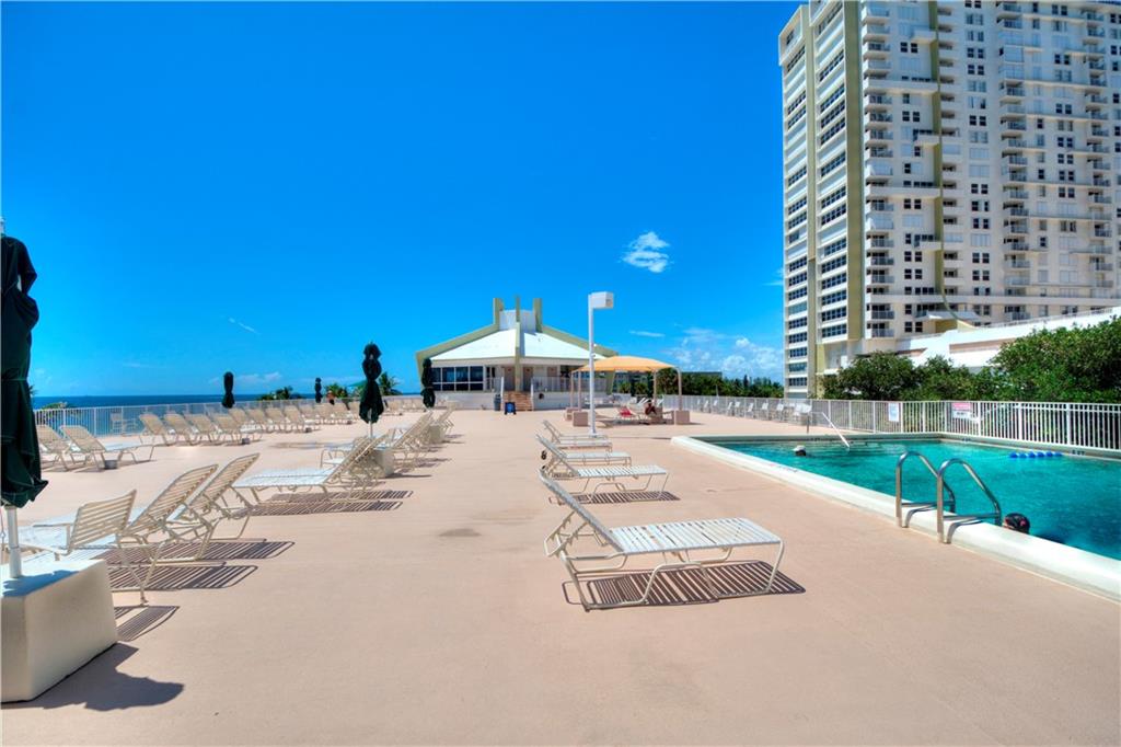 POMPANO BEACH CLUB - Residential