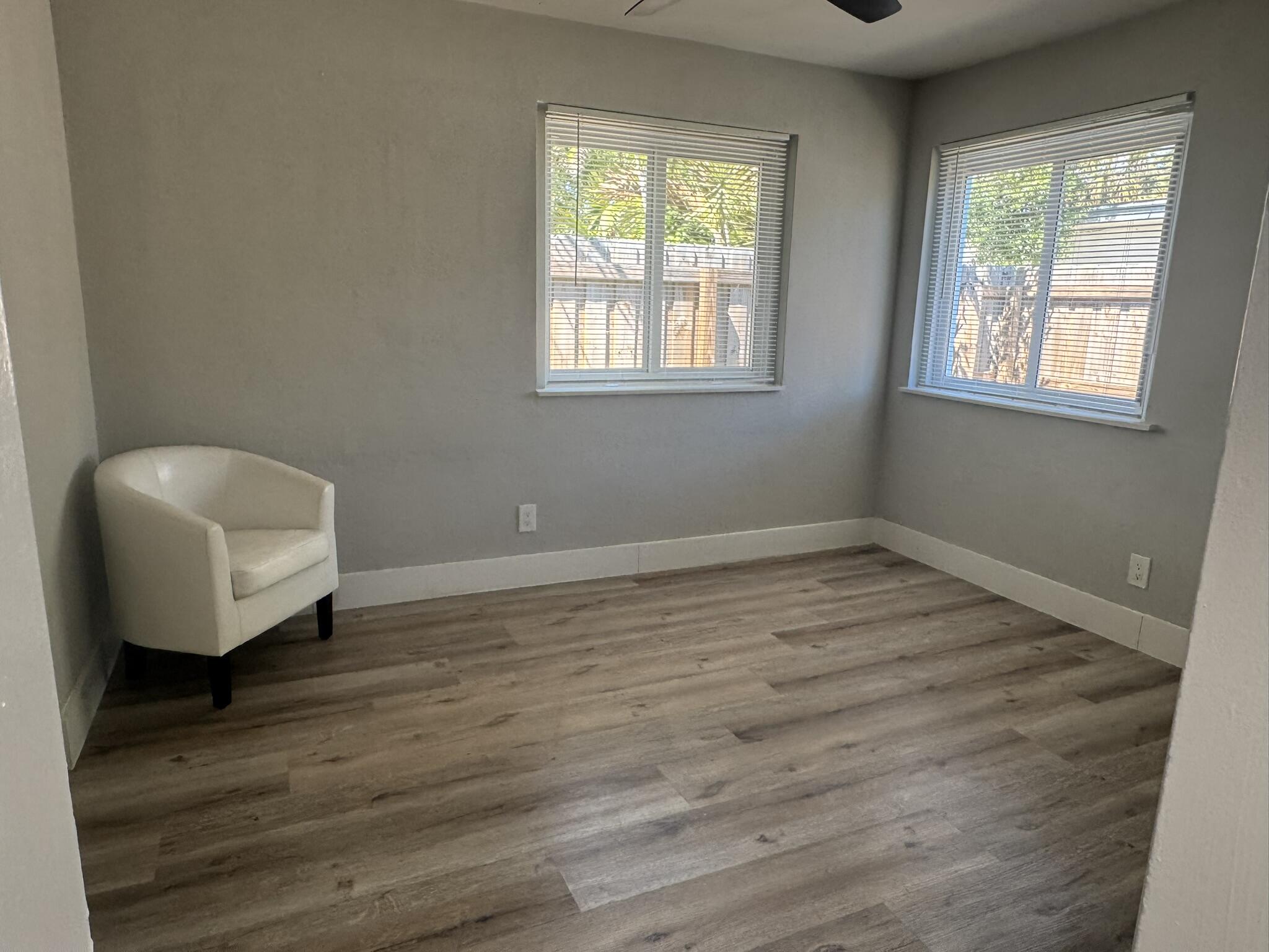 LAKE WORTH TOWN OF - Residential Lease