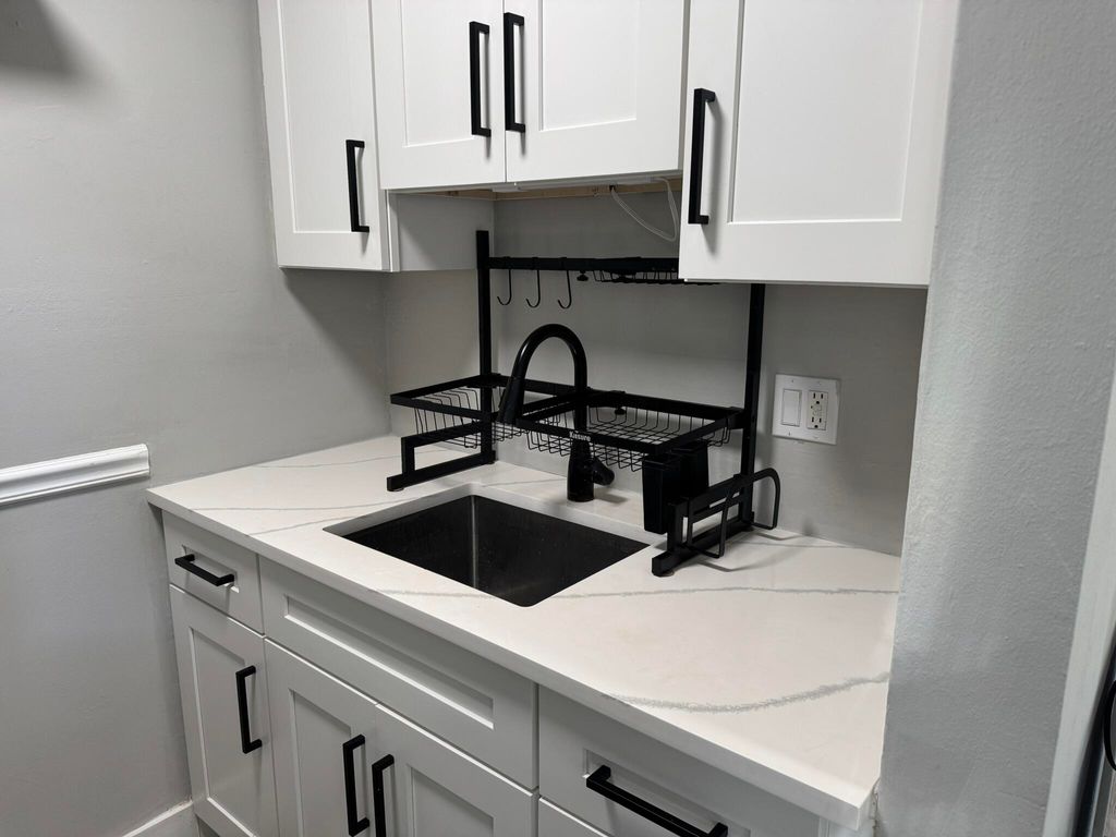 Photo of 920 N L Street #2, Lake Worth Beach, FL 33460 (MLS # B26019002)