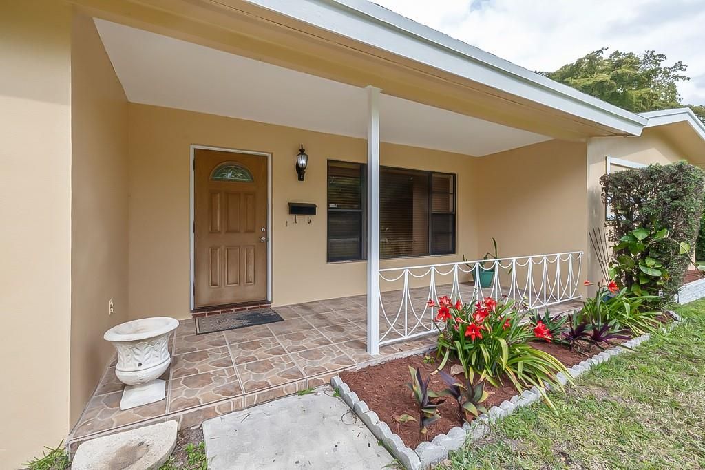 Photo of 890 NW 65th Avenue, Plantation, FL 33317 (MLS # F10442718)