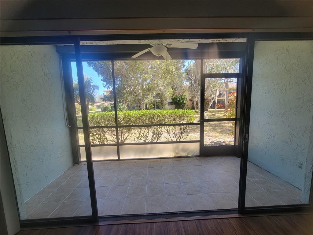 OAK PARK TERRACE UNITS 1-16 - Residential Lease