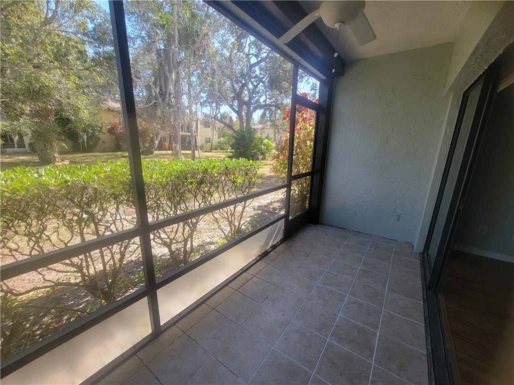 OAK PARK TERRACE UNITS 1-16 - Residential Lease