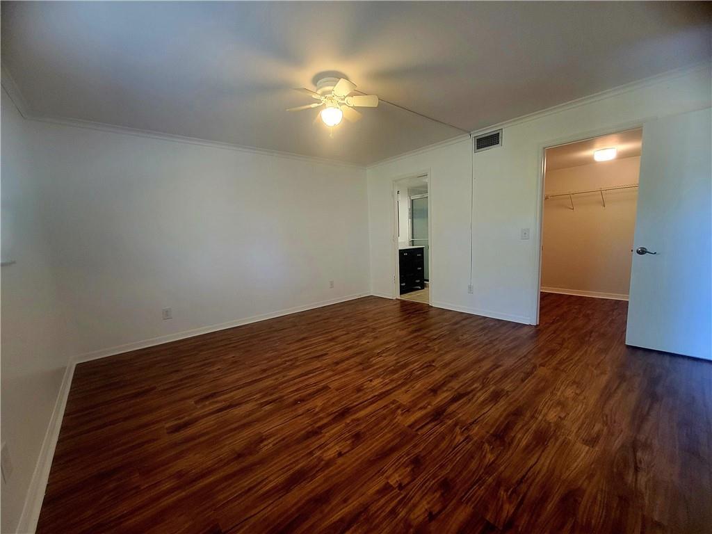 OAK PARK TERRACE UNITS 1-16 - Residential Lease