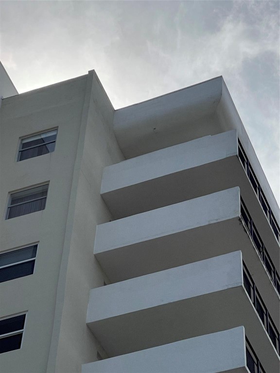 401 Golden Isles Drive 1104