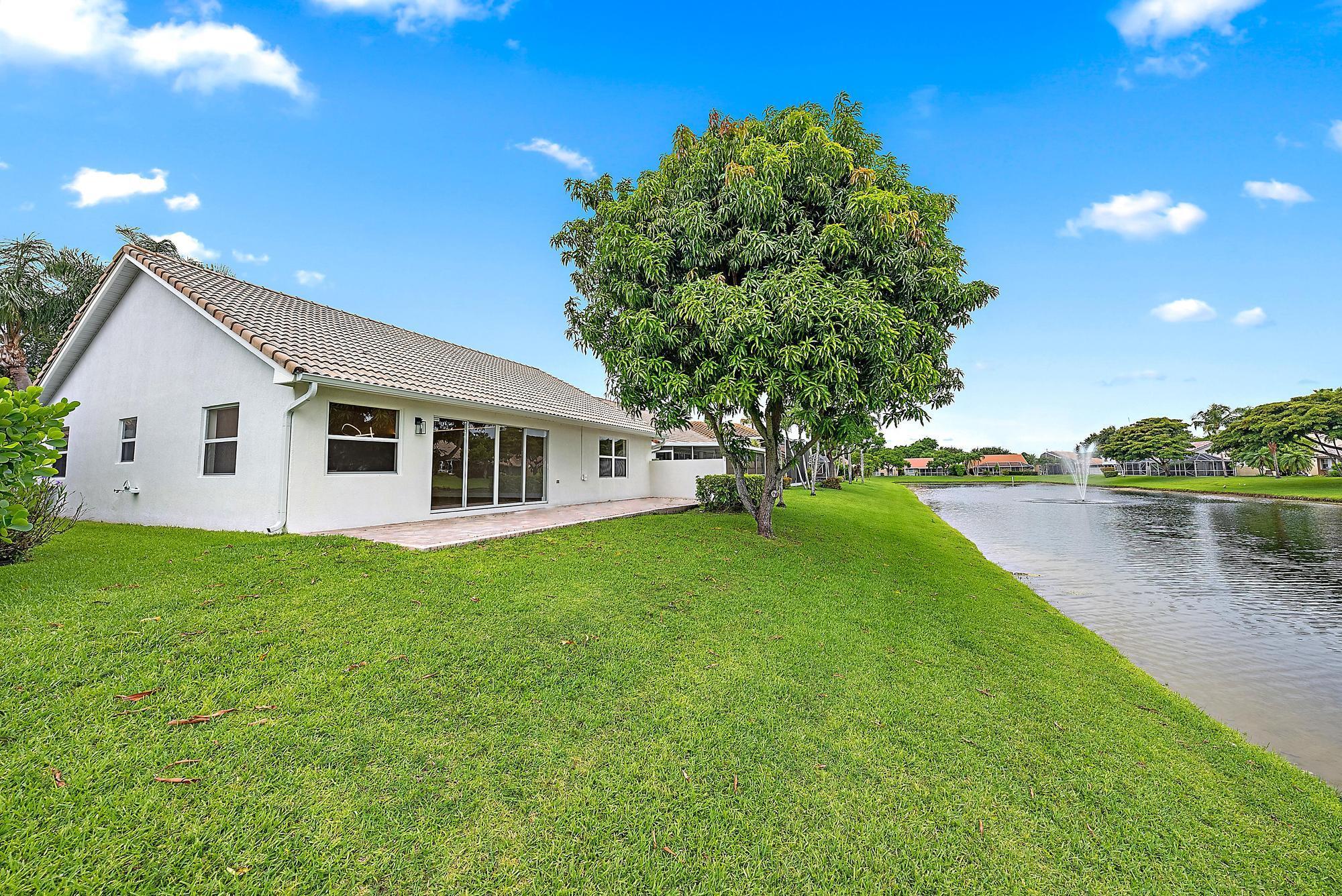5530 Grande Palm Circle