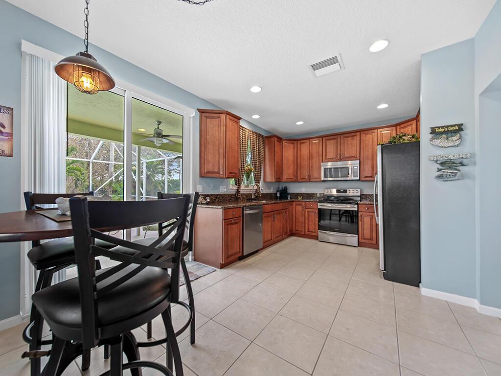 PALM POINTE AT MARTIN DOWNS (AKA MARTIN DOWNS PLAT - Residential