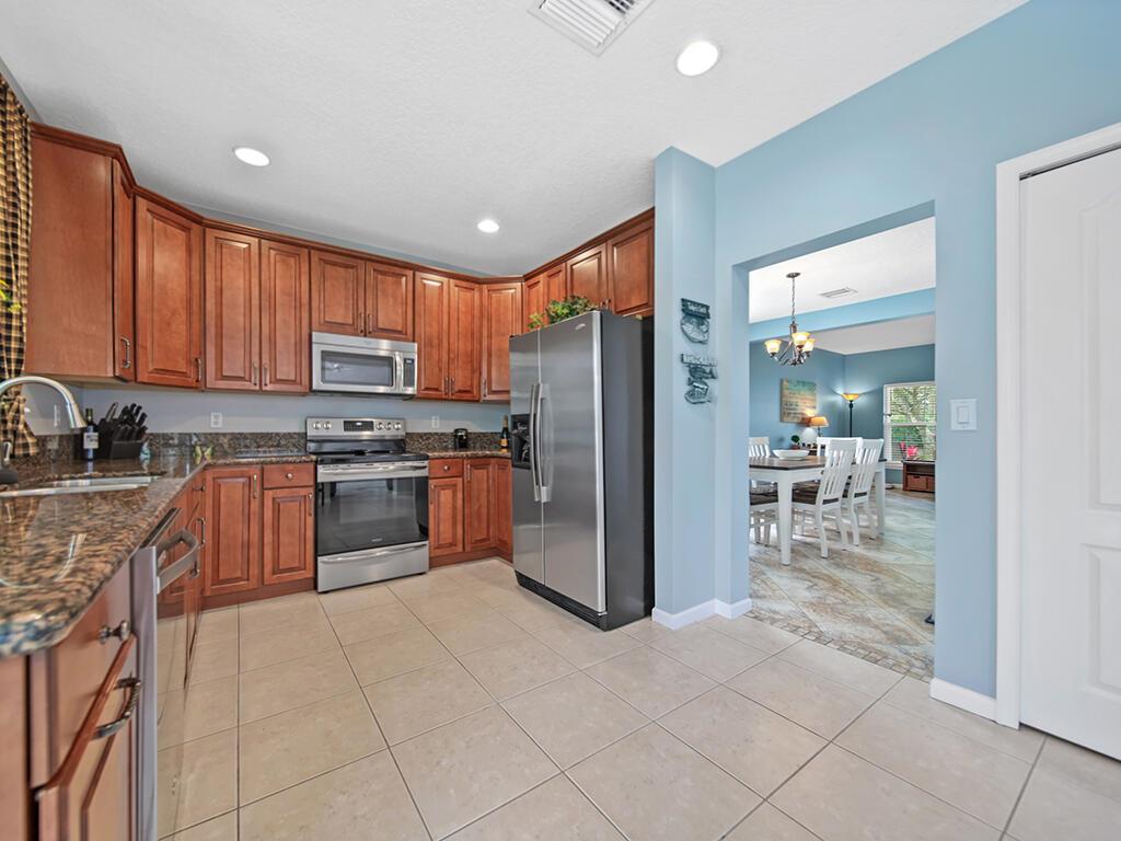 PALM POINTE AT MARTIN DOWNS (AKA MARTIN DOWNS PLAT - Residential