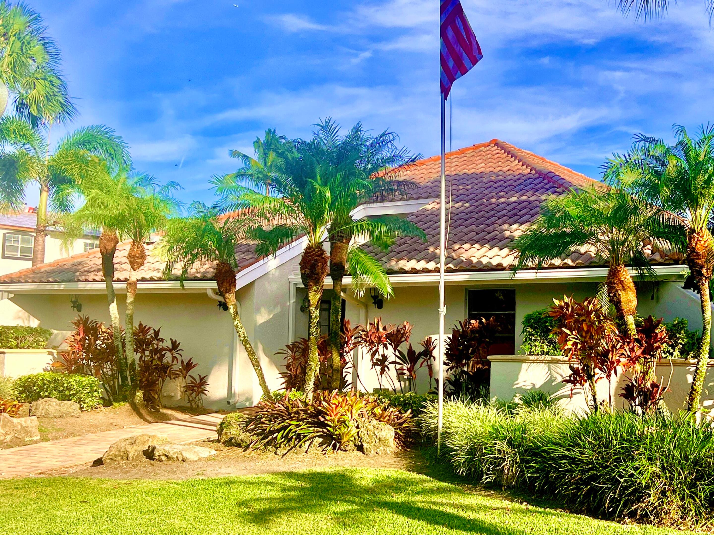 ESTADA OF LOS PASEOS - Residential