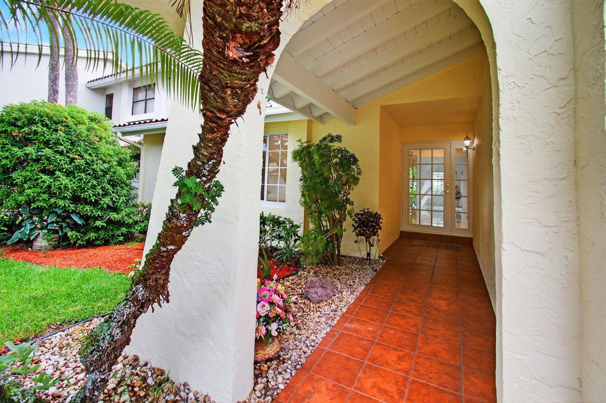6105 Via Laguna Lane