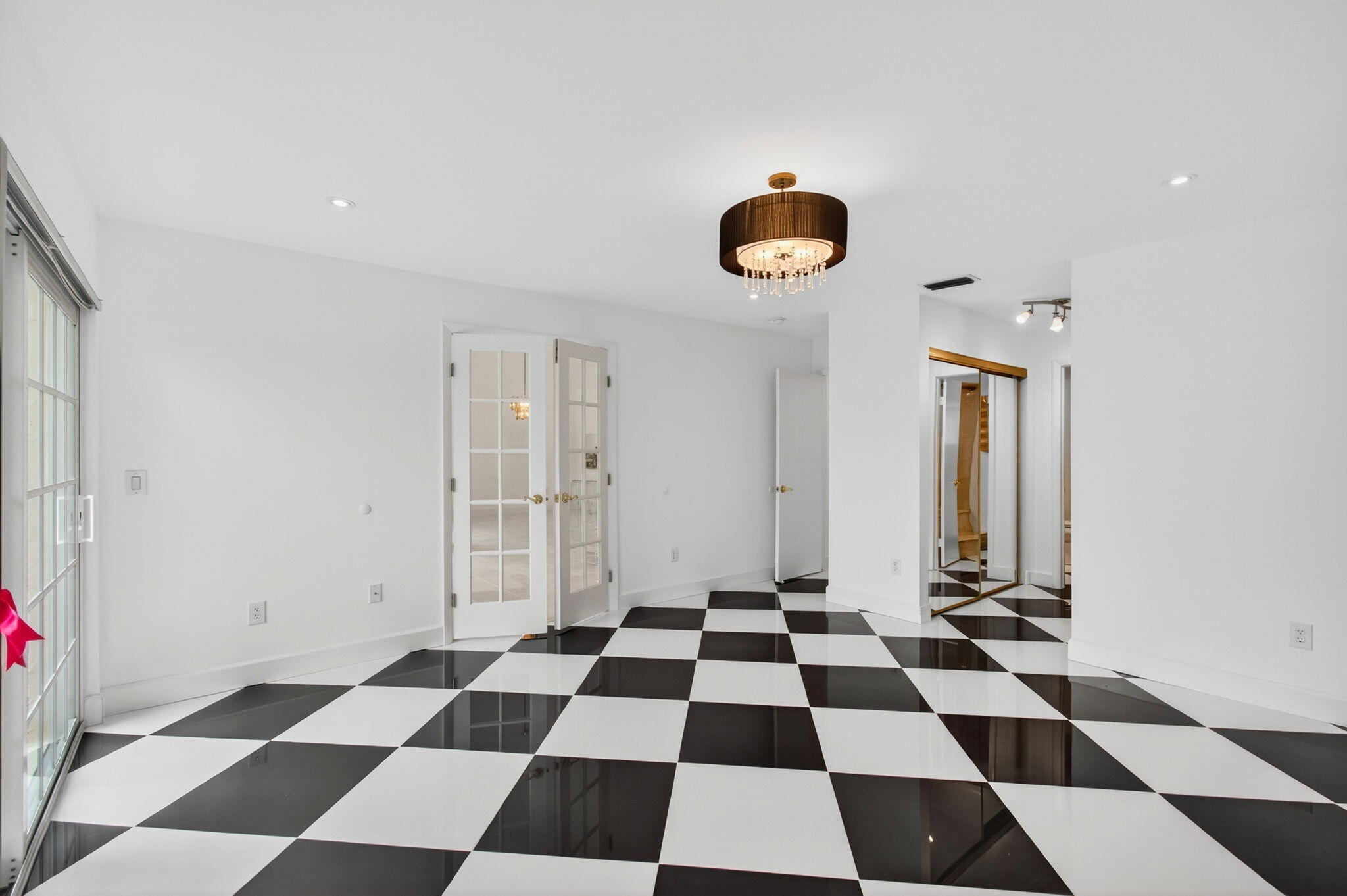 ESTADA OF LOS PASEOS - Residential