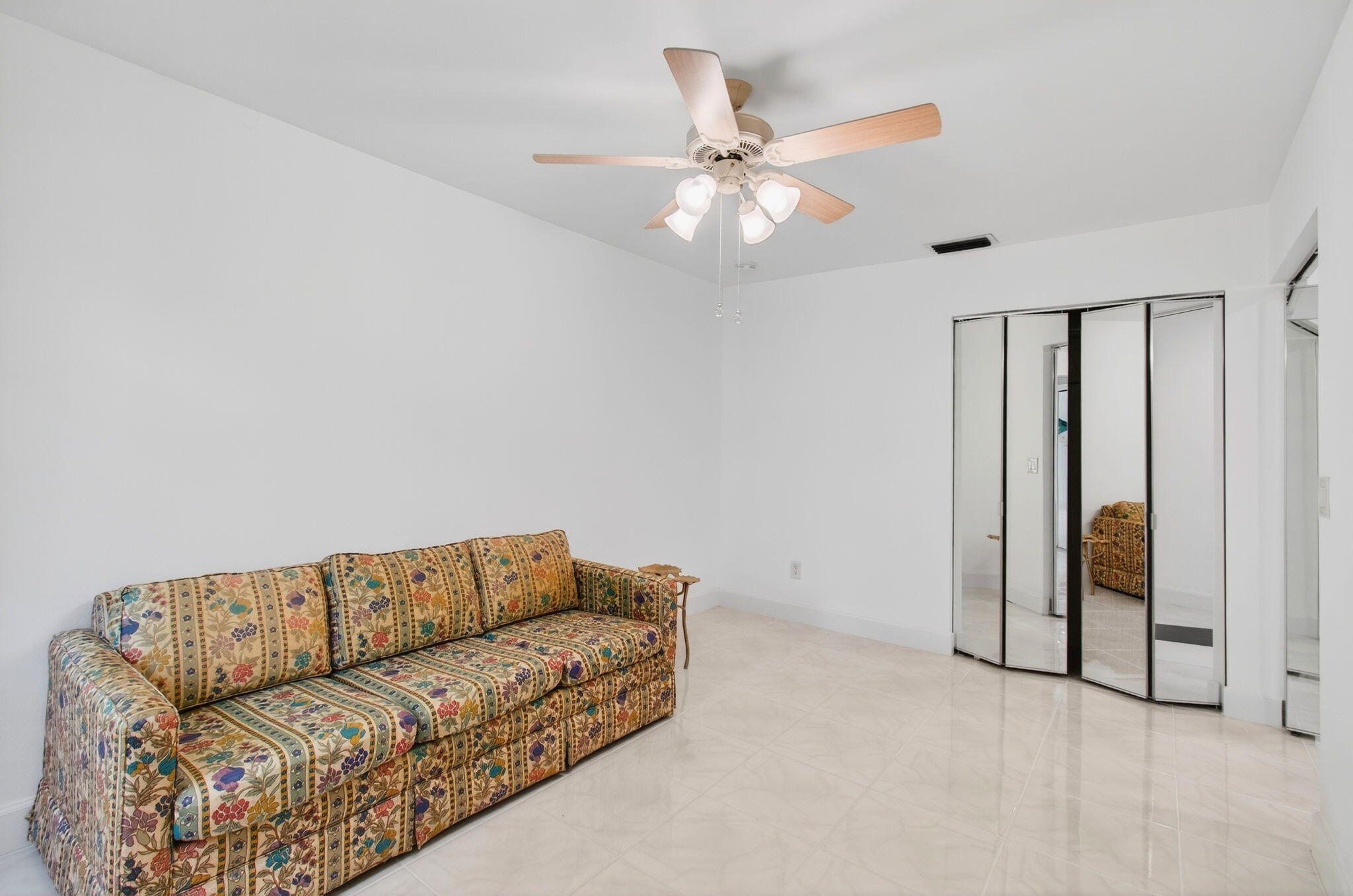 ESTADA OF LOS PASEOS - Residential
