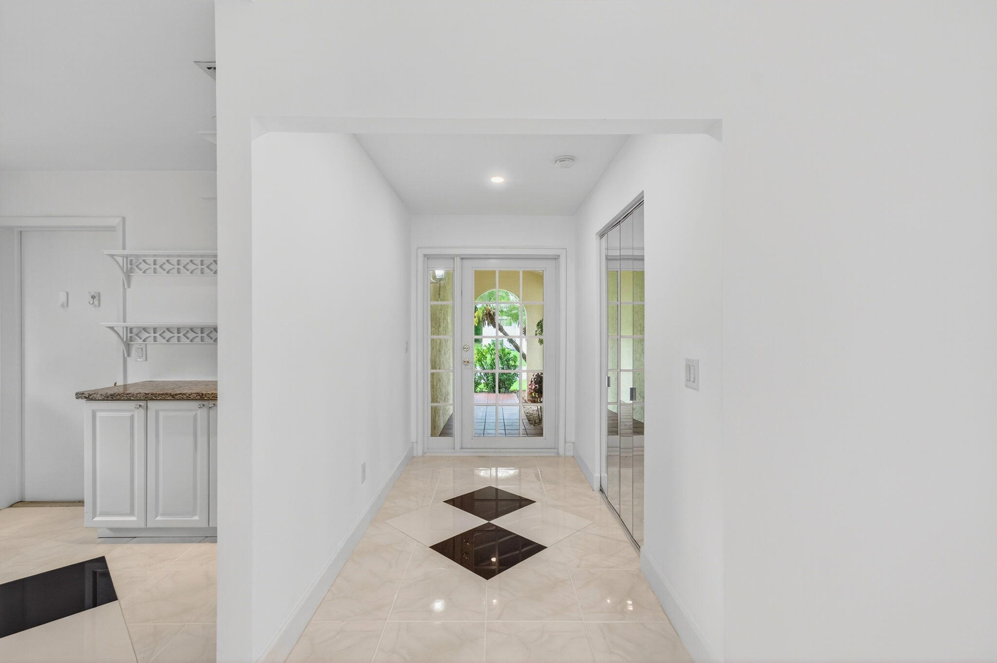 ESTADA OF LOS PASEOS - Residential