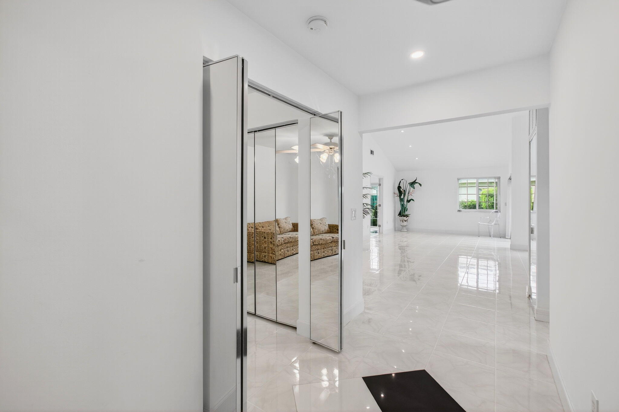 ESTADA OF LOS PASEOS - Residential