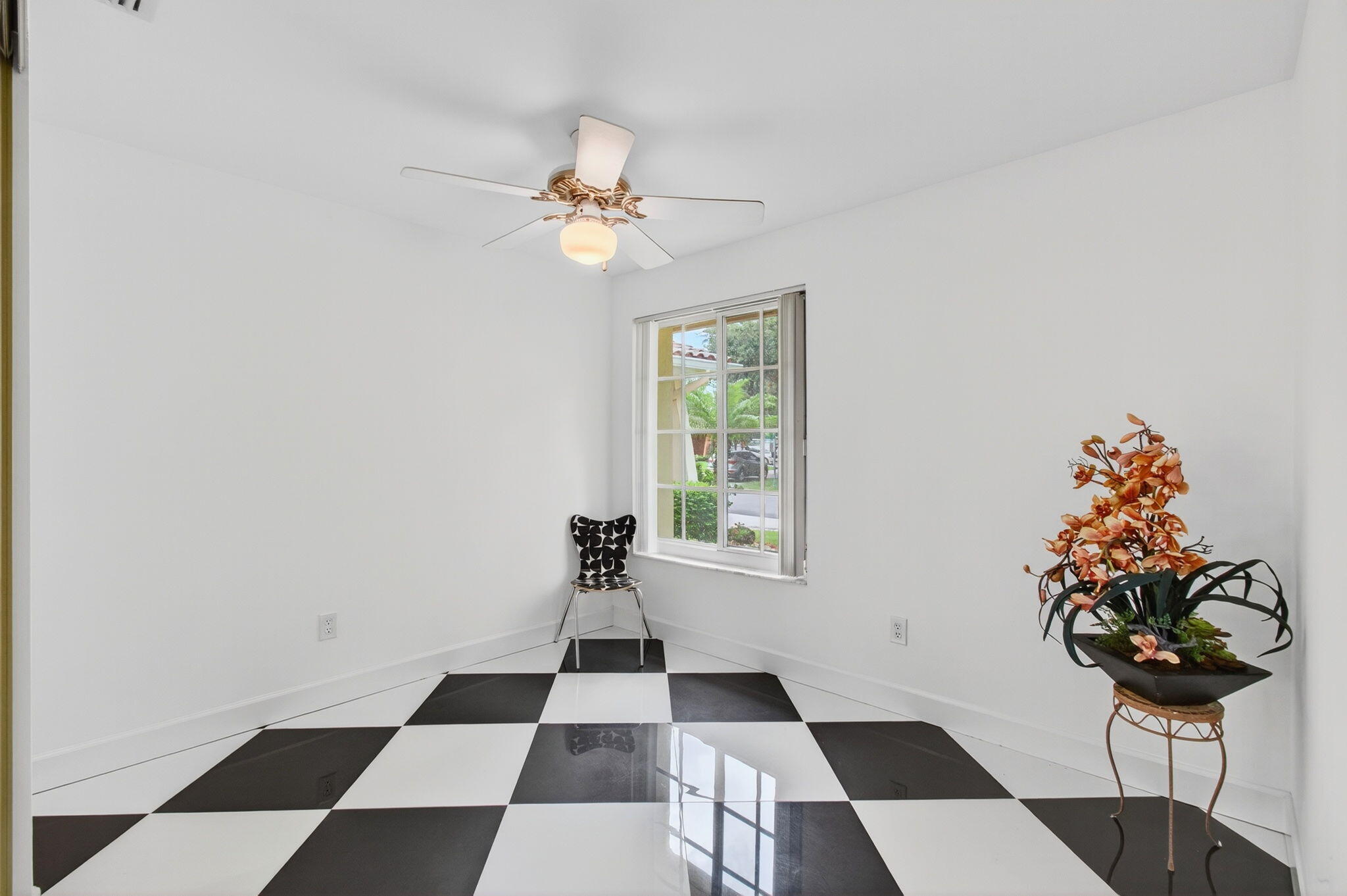 ESTADA OF LOS PASEOS - Residential