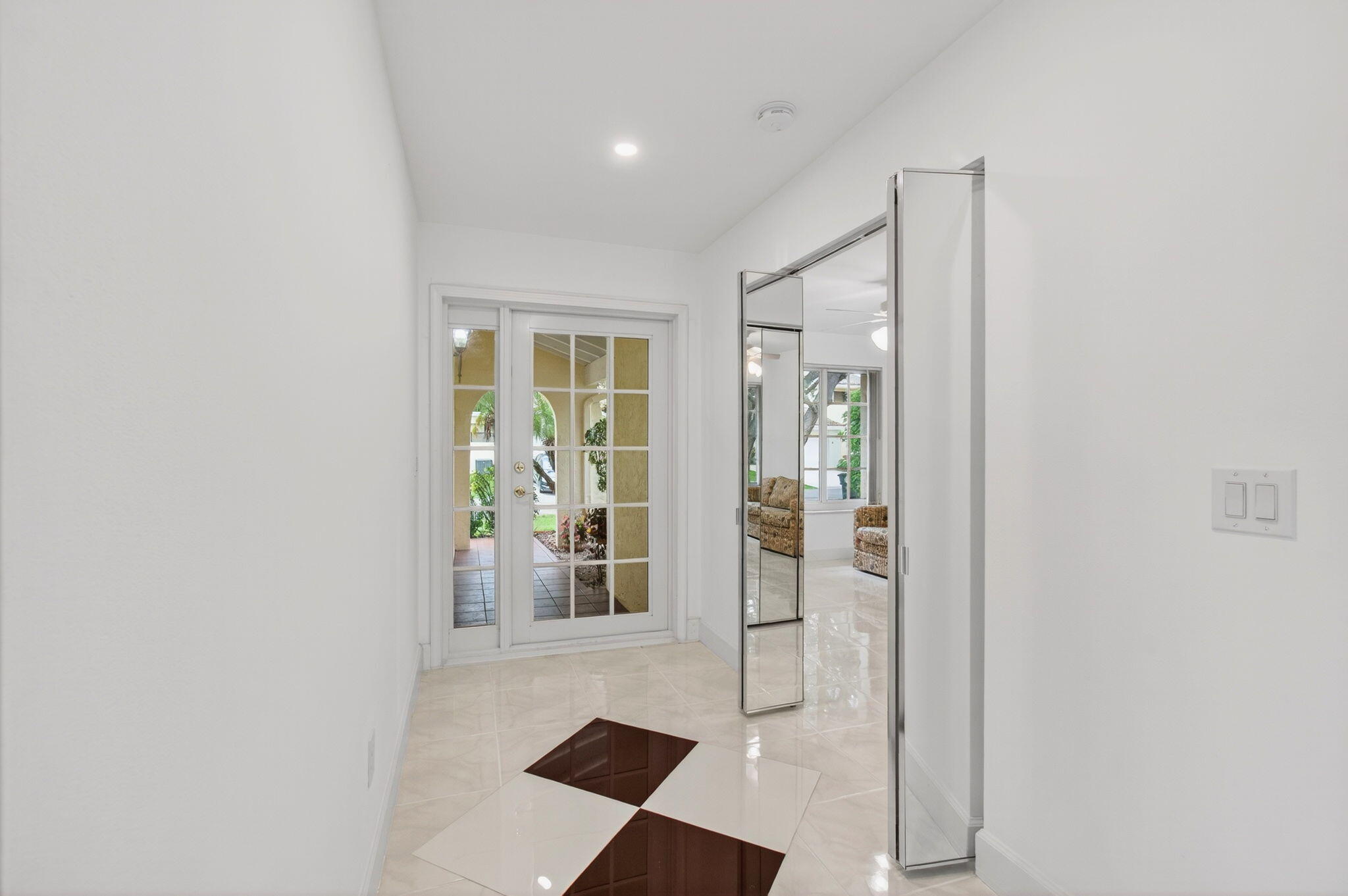 ESTADA OF LOS PASEOS - Residential