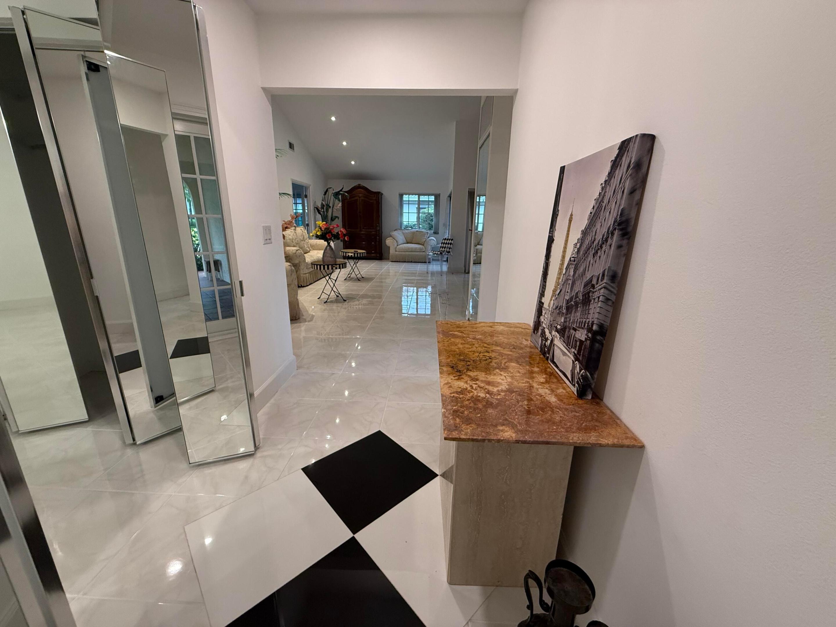ESTADA OF LOS PASEOS - Residential